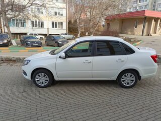 2022 Lada (ВАЗ) Granta I Рестайлинг, белый, 700000 рублей, вид 2