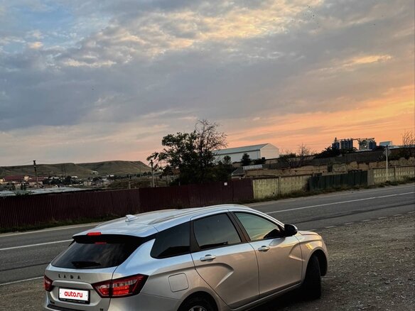 2019 Lada (ВАЗ) Vesta SW I, серебристый, 800000 рублей - вид 1