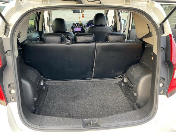 2018 Nissan Note e-Power II Рестайлинг, белый, 1150000 рублей - вид 9