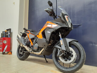 2023 KTM 1290 Super Adventure S, оранжевый, 1900000 рублей, вид 2