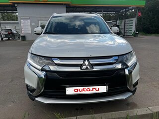 2016 Mitsubishi Outlander III Рестайлинг 2, белый, 1450000 рублей, вид 2