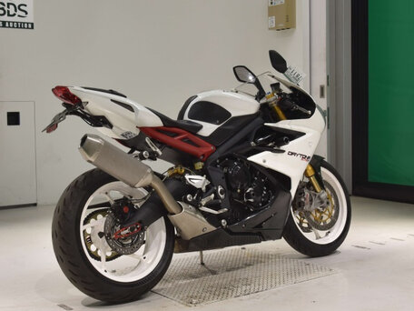2014 Triumph Daytona 675, белый, 800000 рублей, вид 4