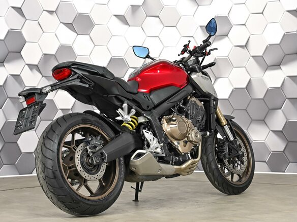 2020 Honda CB 650R, красный - вид 5