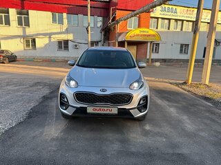 2020 Kia Sportage IV Рестайлинг, серебристый, 2550000 рублей, вид 1