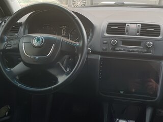 2011 Skoda Fabia II Рестайлинг, белый, 855555 рублей, вид 5