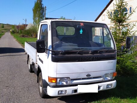 1992 Nissan Atlas, белый, 1160000 рублей, вид 1