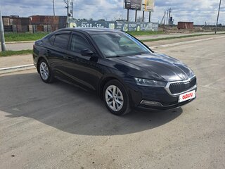 2021 Skoda Octavia IV (A8), чёрный, 2650000 рублей, вид 3