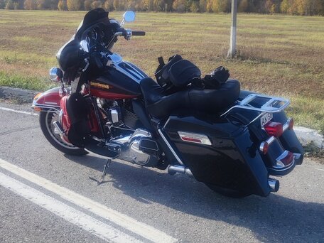 2010 Harley-Davidson Electra Glide, красный, 950000 рублей, вид 5