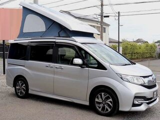 2017 Honda Stepwgn Spada V, серебристый, 1420000 рублей, вид 3