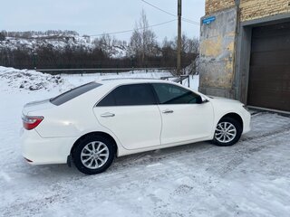 2015 Toyota Camry VII (XV50) Рестайлинг, белый, 1830000 рублей, вид 5