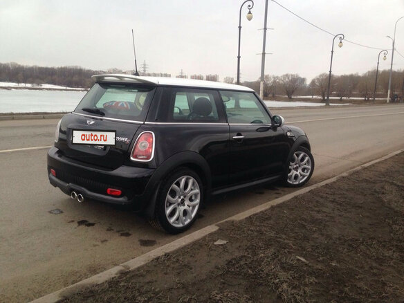 2010 Mini Hatch Cooper S II (R56) Рестайлинг, чёрный - вид 1