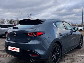 2021 Mazda 3 IV (BP), серый, 2262679 рублей, вид 4