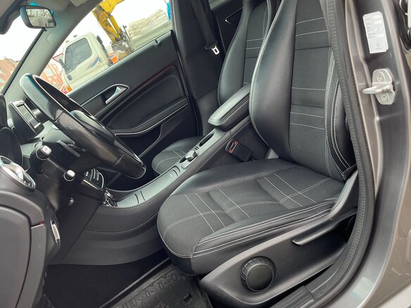 2014 Mercedes-Benz CLA 200 I (C117, X117), серый, 2500000 рублей - вид 11