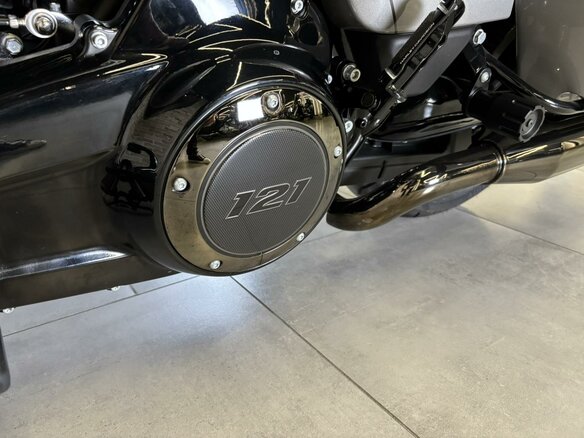2023 Harley-Davidson CVO Street Glide, серебристый, 3850000 рублей - вид 19
