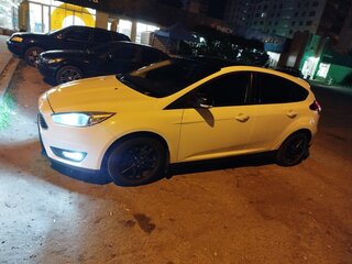 2017 Ford Focus III Рестайлинг, белый, 1300000 рублей, вид 5