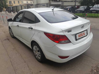 2013 Hyundai Solaris I, белый, 750000 рублей, вид 5