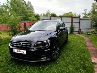 2019 Volkswagen Tiguan II, чёрный, 2400000 рублей, вид 4