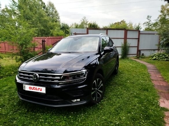2019 Volkswagen Tiguan II, чёрный, 2400000 рублей - вид 3