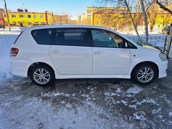 2002 Toyota Ipsum II (M20), белый, 1111111 рублей - вид 3