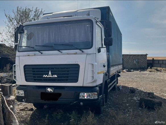 2014 МАЗ 4371, белый, 2000000 рублей