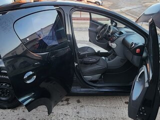 2011 Citroen C1 I Рестайлинг, чёрный, 540000 рублей, вид 4