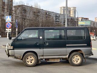 1992 Mitsubishi Delica III, синий, 850000 рублей, вид 3