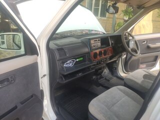 2000 Honda Stepwgn I Рестайлинг, белый, 850000 рублей, вид 3