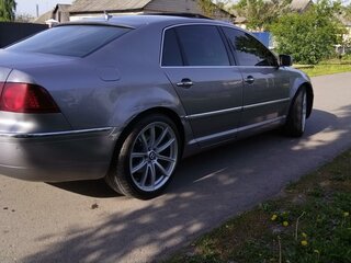 2009 Volkswagen Phaeton I, серый, 1100000 рублей, вид 2