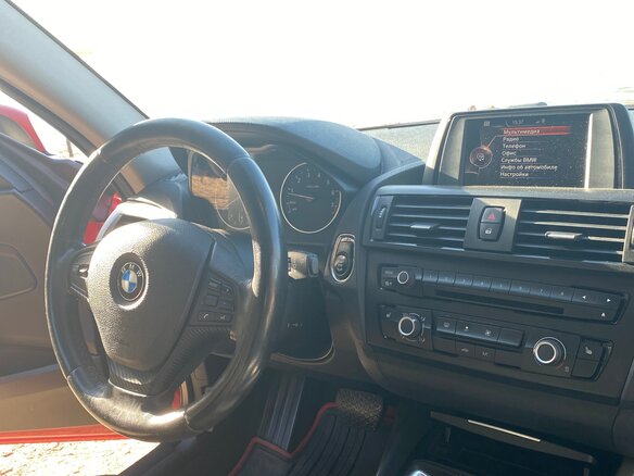 2012 BMW 1 серии 116i II (F20/F21), красный, 1340000 рублей - вид 11