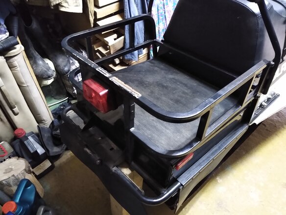 2004 Polaris Widetrak LX, красный - вид 3