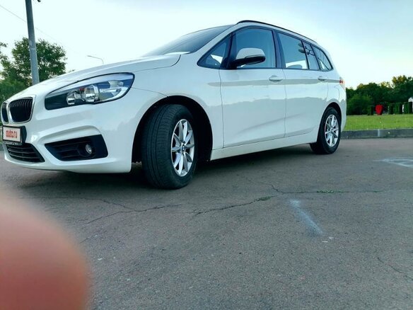 2016 BMW 2 серии Gran Tourer Gran Tourer 216d F46, белый, 1100000 рублей - вид 2