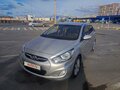 2012 Hyundai Solaris I, серебристый, 1100000 рублей - вид 2