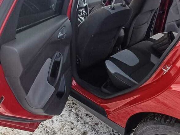 2012 Ford Focus III, красный, 857000 рублей - вид 11