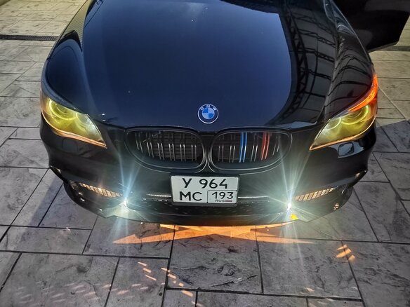 2005 BMW 5 серии 523i V (E60/E61), чёрный, 1480000 рублей - вид 2