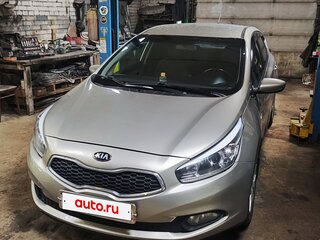 2013 Kia Ceed II, серебристый, 777777 рублей, вид 3