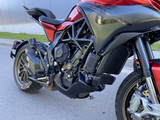 2020 MV Agusta Turismo Veloce 800, красный, 1400000 рублей, вид 5