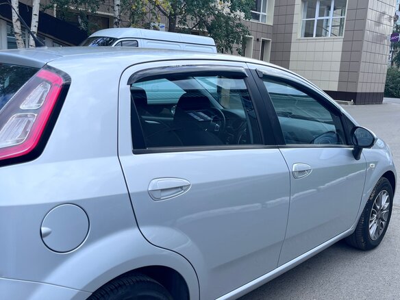 2012 Fiat Punto III Punto, серый, 750000 рублей - вид 3