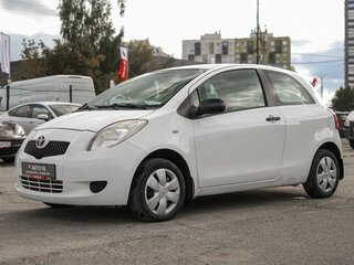 2008 Toyota Yaris II, белый, 409000 рублей, вид 2