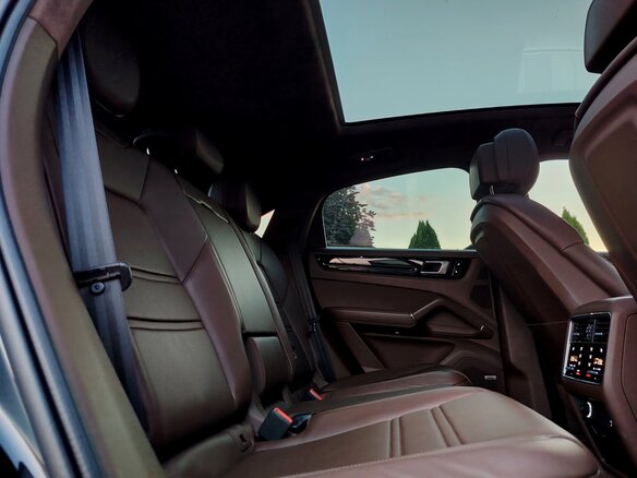 2021 Porsche Cayenne Coupé III, серый, 9250000 рублей - вид 19
