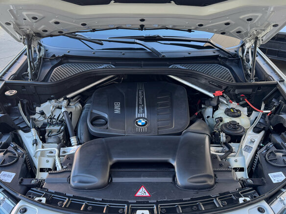 2016 BMW X5 40d III (F15), белый, 4840000 рублей - вид 37