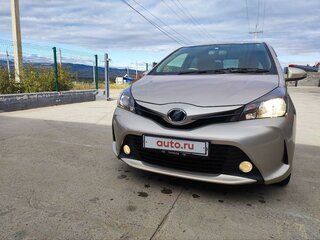 2014 Toyota Vitz III (XP130) Рестайлинг, коричневый, 1050000 рублей, вид 2