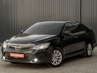 2015 Toyota Camry VII (XV50) Рестайлинг, чёрный, 2100000 рублей, вид 1