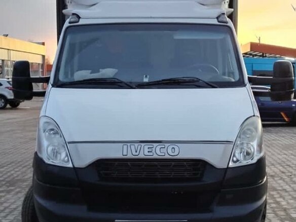 2012 Iveco Daily, белый, 3333333 рублей - вид 3