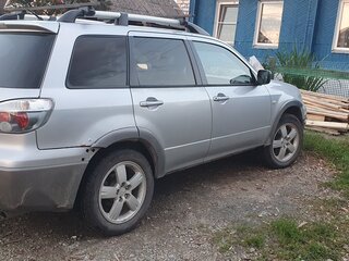 2004 Mitsubishi Outlander I, серебристый, 555000 рублей, вид 5