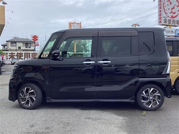 2021 Daihatsu Tanto IV, чёрный, 700000 рублей - вид 2