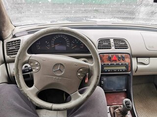 1999 Mercedes-Benz CLK-Класс 200 I (W208) Рестайлинг, синий, 450000 рублей, вид 3