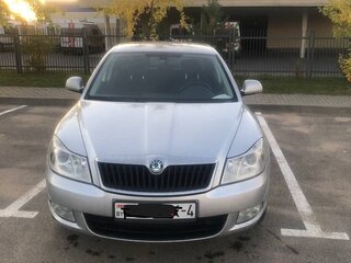 2011 Skoda Octavia II (A5) Рестайлинг, серебристый, 800000 рублей, вид 1