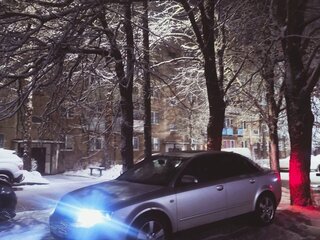 2002 Audi A4 II (B6), серебристый, 680000 рублей, вид 1