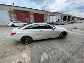 2011 Mercedes-Benz E-Класс 250 7G-Tronic IV (W212, S212, C207), белый, 1500000 рублей, вид 5