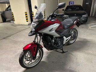 2017 Honda NC 700X, красный, 749999 рублей, вид 5